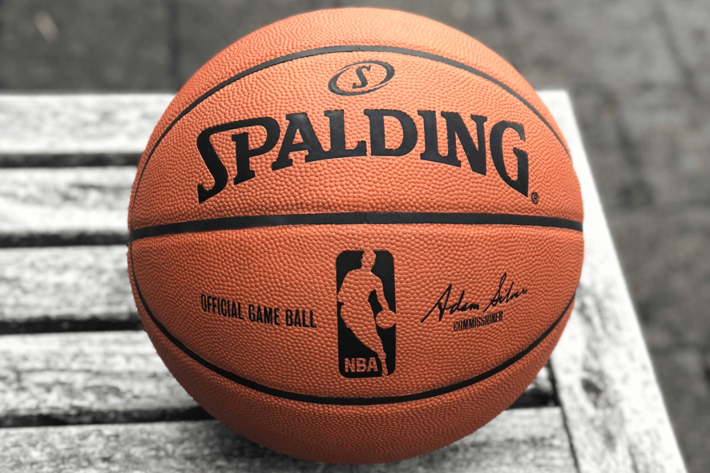 Spalding balls are made of leather 