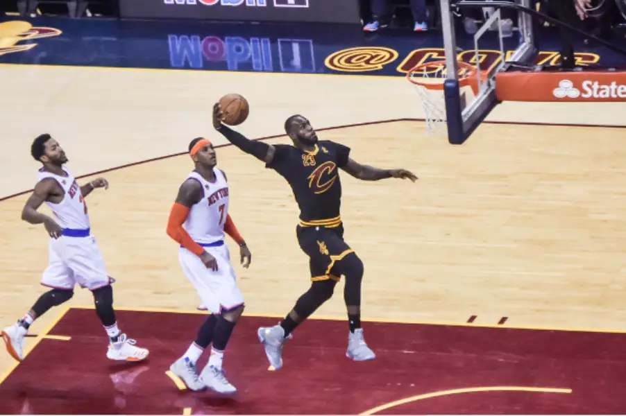 As a 4-champion-ring achiever, LeBron always brings out amazing games